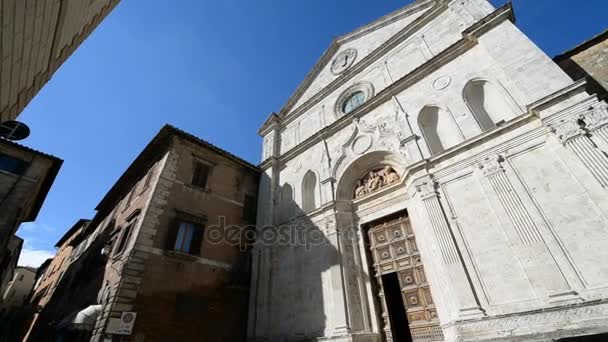 Antika kyrkan i Pienza — Stockvideo
