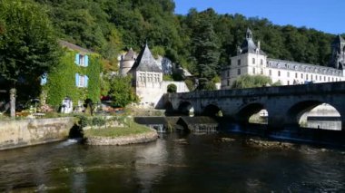 La Dronne Brantome şehirde nehrinde tekne turu