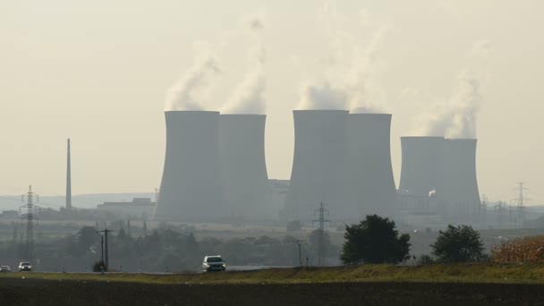 Kernkraftwerk Dukovany in der Tschechischen Republik — Stockvideo