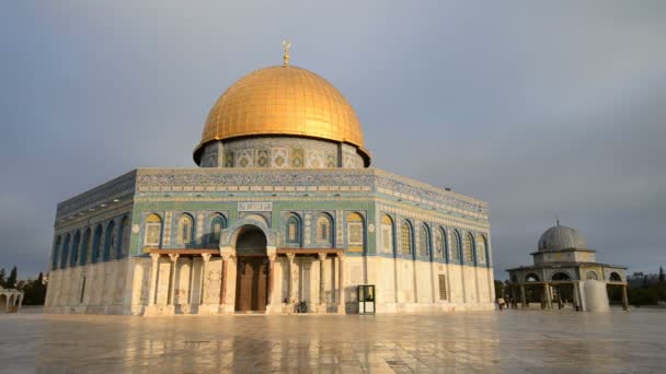 Gesamtansicht der Felskuppel im Jerusalem — Stockvideo