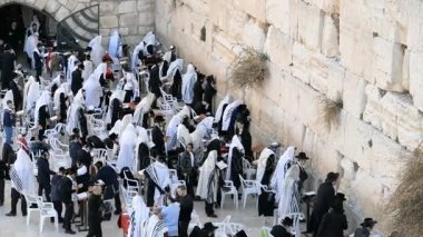 Western önünde dua Yahudilerin Kudüs'te duvar