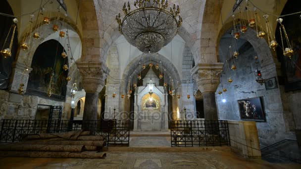 Saint Helena kapell i kyrkan av den heliga graven — Stockvideo