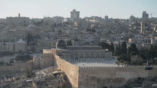 Θόλος του βράχου όπως προβάλλεται από το όρος των Ελαιών στην Ιερουσαλήμ — Αρχείο Βίντεο