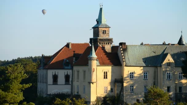 Hruba Skala castle in Czech republic — Stock Video