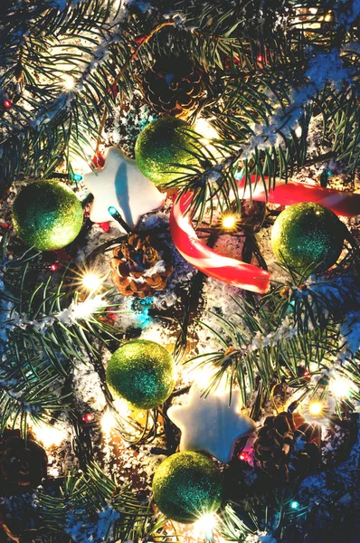 Christmas decorations with bright decorative lighting and illumi — Stock Photo, Image