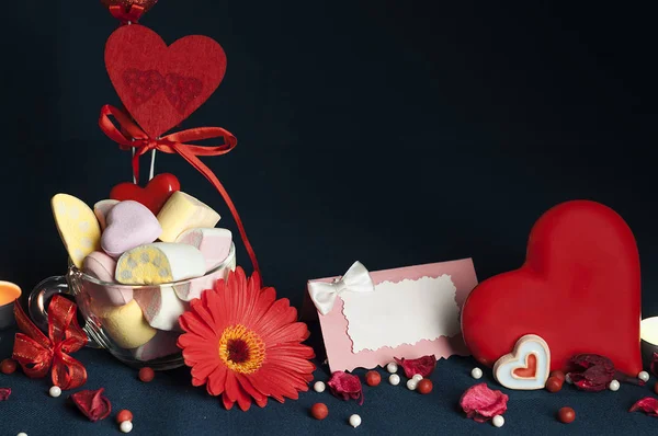 Marshmallow, Sevgililer günü için güzel aksesuarlar — Stok fotoğraf