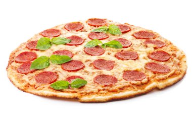 pepperoni pizza, beyaz zemin üzerine izole
