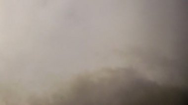 Gri bulutlu bulutlar Timelapse