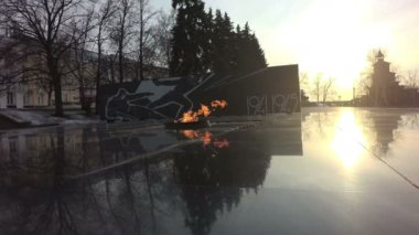 21 Şubat 2017: onur sakinlerinin Nijniy Novgorod Kremlin bölgesinde ikinci dünya savaşında ölen Nijniy Novgorod, ebedi ateşte bir anıt kompleksi. Rusya, video döngü