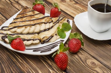 Krep muz ve krema ile