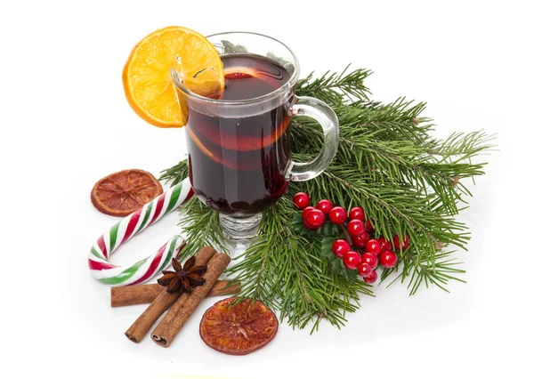 Noel mulled şarap, tanımlama bilgileri, baharatlar ve süs eşyaları