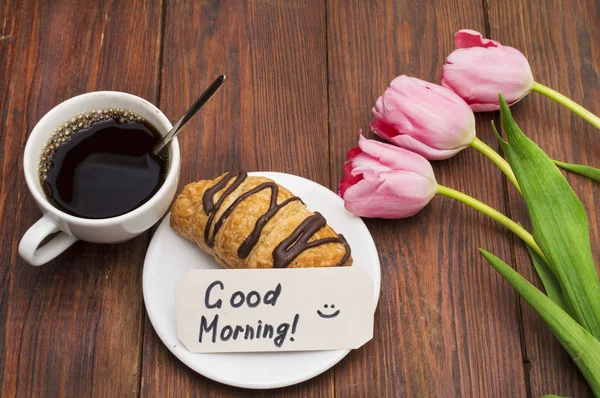 Tasse de café, tulipes et massage Bonjour — Photo
