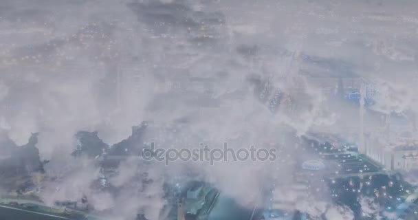 雲、ビデオのループの下夕方の都市の時間周 — ストック動画