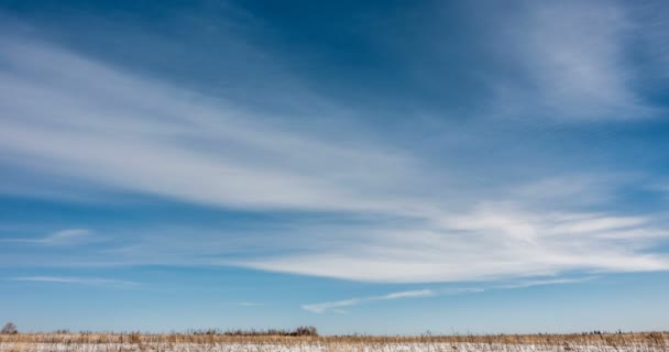 Simultane beweging van wolken van verschillende niveaus, tijdsverloop, videolus — Stockvideo