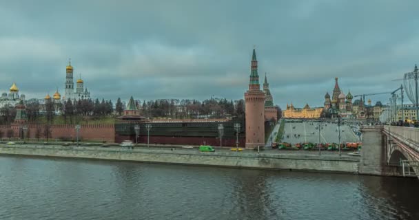 Gennaio 2020, Mosca Russia, fiume Mosca, lapse serale, 4k, bellissimo paesaggio urbano serale . — Video Stock