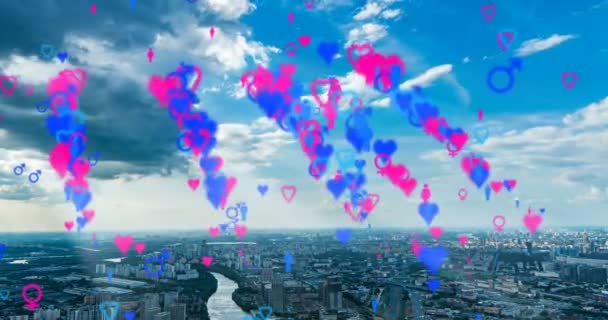 Ícones Heart Emoji voando de edifícios para o céu representando namoro aplicativo. Para redes sociais com conexões e redes digitais. Time Lapse Over Cityscape — Vídeo de Stock