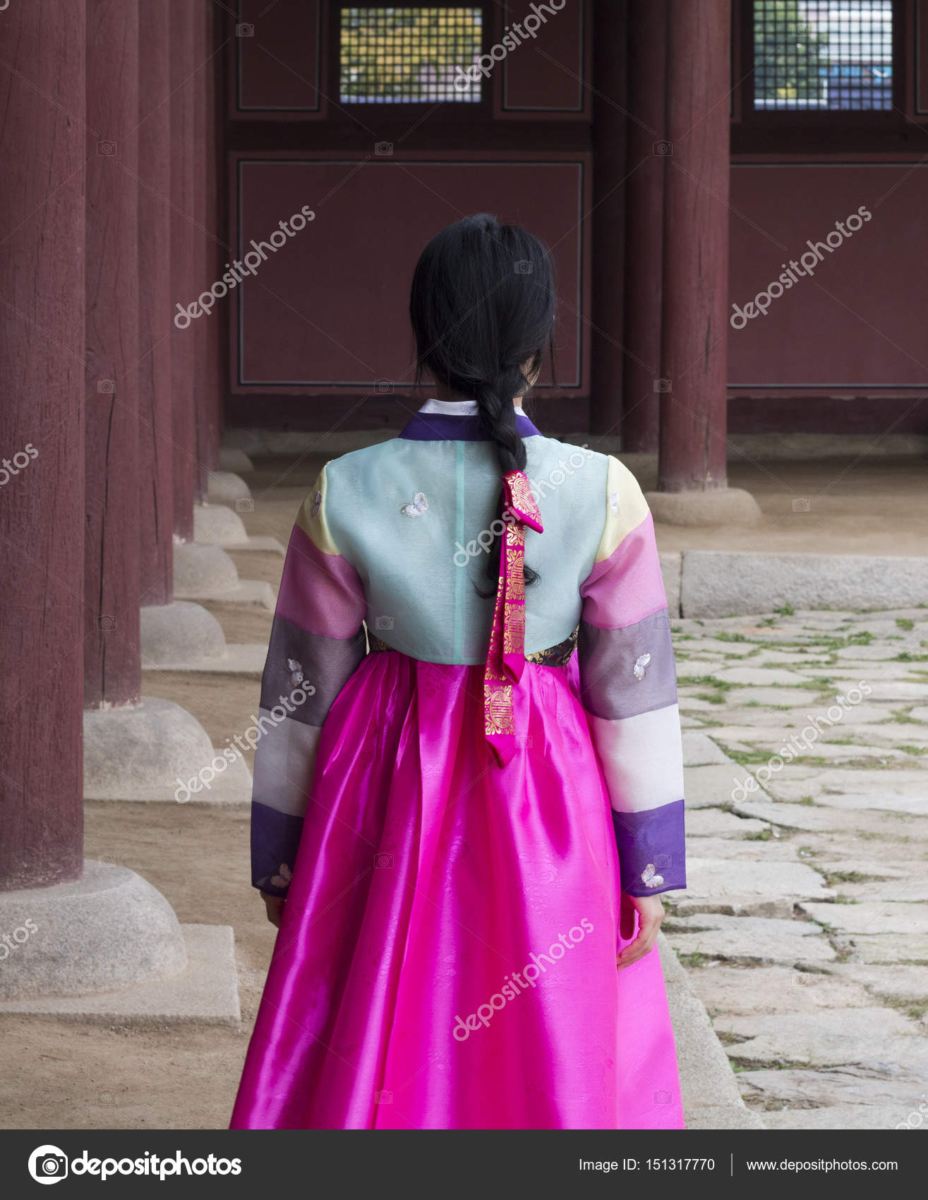 Korean girl in Hanbok at Gyeongbokgung â Stock Editorial Photo © mediavn #151317770