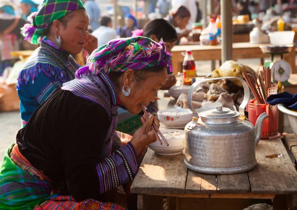 Tribu des Hmongs petit déjeuner — Photo