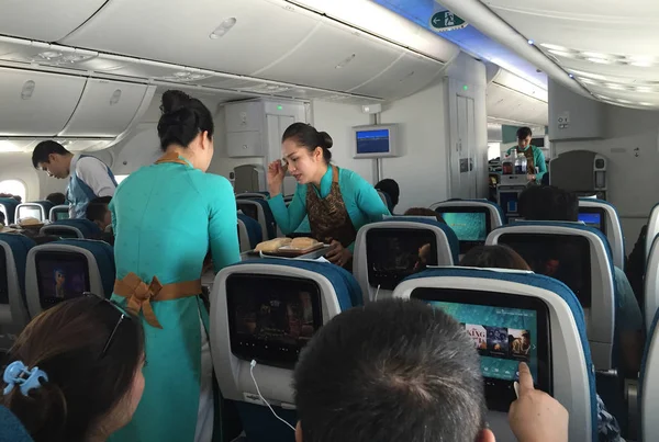 Chi Minh Vietnam Dezember 2015 Vietnamesische Stewardess Eines Vietnamesischen Flugunternehmens Stockfoto