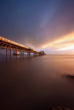 Mumbles pier şafakta
