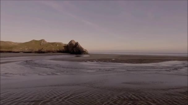 Üç kayalıklarla Bay Swansea — Stok video