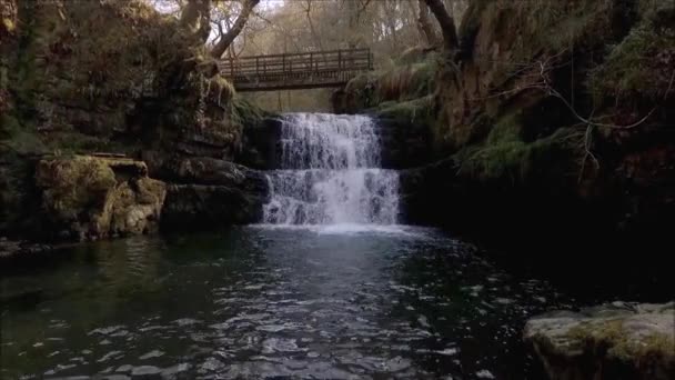 Cachoeira de Sgydau Sychryd — Vídeo de Stock