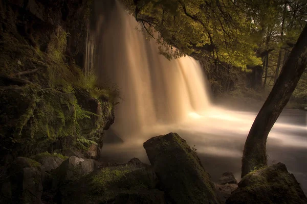 Sgwd ddwli uchaf Wasserfallland — Stockfoto