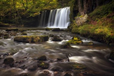 Sgwd Ddwli Uchaf şelaleler Güney Galler
