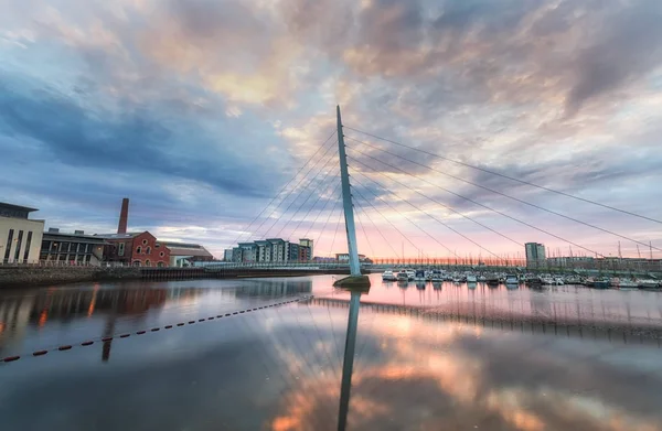 Marina de Swansea et pont du millénaire — Photo
