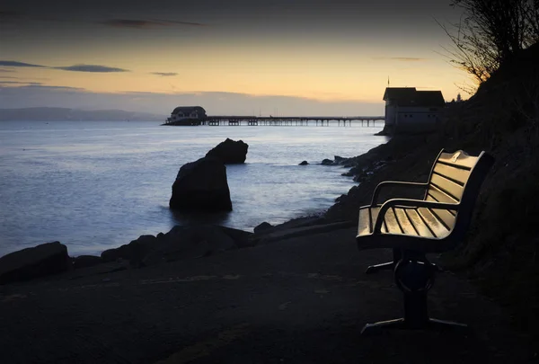 Banco Blue Hour Knab Rock Mumbles Swansea Gales Del Sur — Foto de Stock