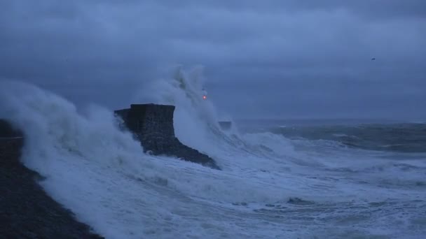 Massive Waves Storm Ciara Hits Coast Porthcawl South Wales — Stock Video