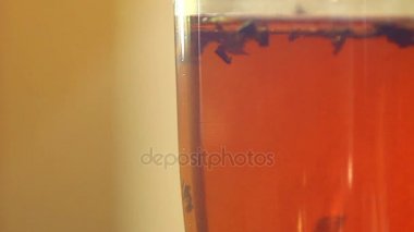 bir fincan çay demlendi