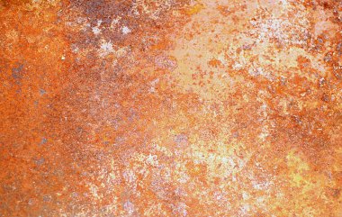 Paslı çelik kapıları.