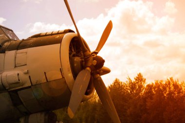 gün batımında rotorcraft