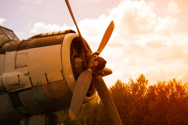 gün batımında rotorcraft