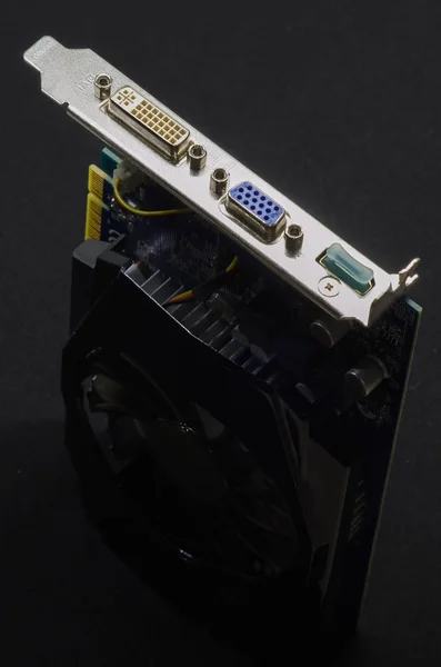 Siyah bir arka plan, Pc donanım ekran kartı