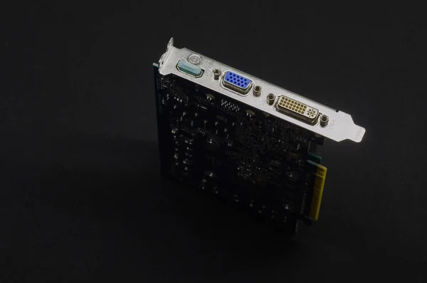 Siyah bir arka plan, Pc donanım ekran kartı