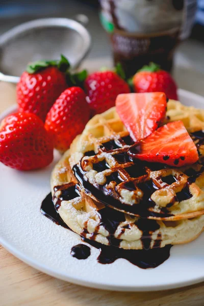 Healthy breakfast waffle with strawberry  and chocolate syrup on — Stock Photo, Image