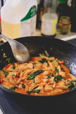 Pişirme Tay kırmızı köri Wok, Tay gıda, Tay Cuisi tavuk