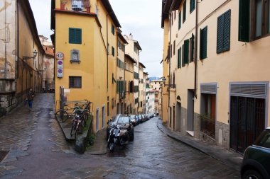 Firenze, İtalya - 06 Şubat 2017 - eski sokak ile evleriyle