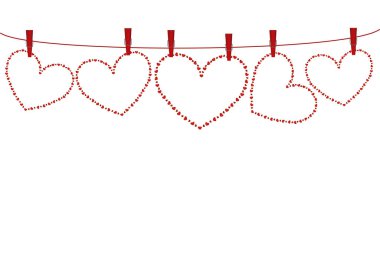 Kırmızı kalpler slothespins bir iple asılı. Sevgililer günü.