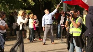 Islam, fotoğrafçı çingene adam karşı gösteri