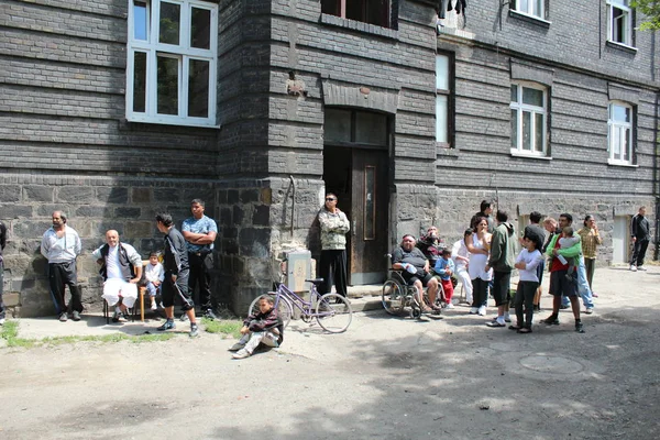 Avlu çingene halk, otantik ile getto zavallı sokak