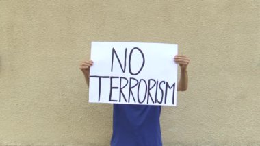 Terörizm ve terör, karşı gösteri afiş yok terörizm, insanlar adamım