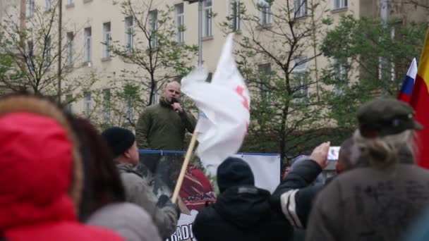 捷克共和国布尔诺 2016年11月17日 示威激进极端分子 镇压民主 人民科特莱巴 反对媒体 捷克政府 反对难民 多元文化 资本主义 — 图库视频影像