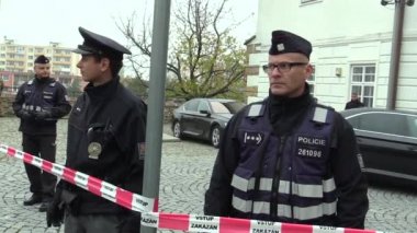 Çek Milos Zeman ziyaret başkanı, polis Cumhurbaşkanlığı Kolordu korur.