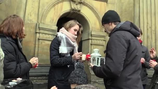 Olomouc República Checa Diciembre 2017 Linterna Vela Scout Niña Los — Vídeo de stock