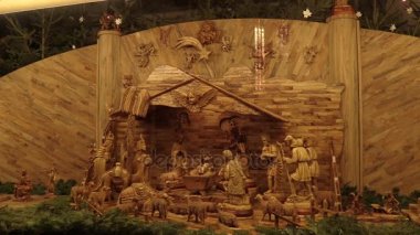 Olomouc, Çek Cumhuriyeti, 17 Aralık 2017: Bethlehem el ahşap, güzel doğuş kreş heykelleri Joseph, Meryem, İsa ' küçük bir bebek oyulmuş.