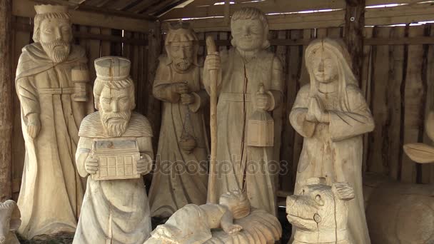 OLOMOUC, CZECH REPUBLIC, DECEMBER 17, 2017: Bethlehem hand carved from wood, beautiful nativity creche statues of Joseph, Mary, Jesus Christ a little baby — Stock Video