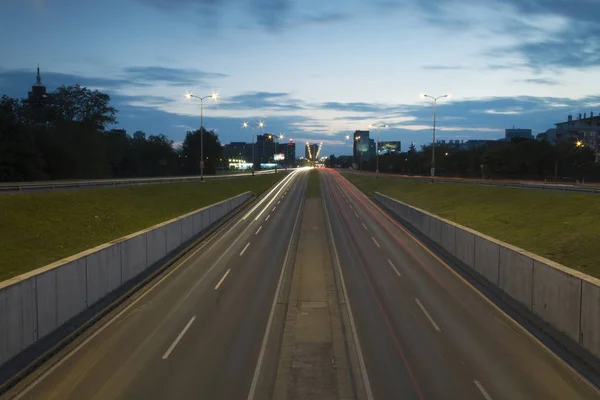 Laights szlak samochodu na autostradzie — Zdjęcie stockowe